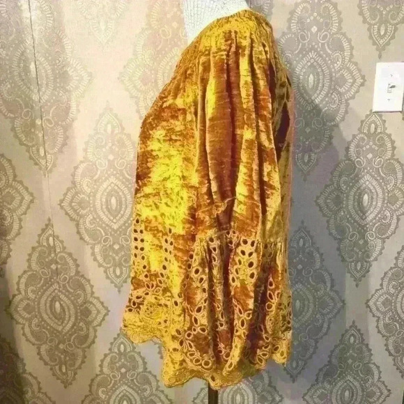 John Mark Smocked Velvet Eyelet Off Shoulder Long Marigold Top Blouse M - Picture 5 of 5